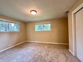 15814 SE 148th St in Renton, WA - Building Photo - Building Photo