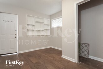 2505 Texas Ave in Dickinson, TX - Foto de edificio - Building Photo