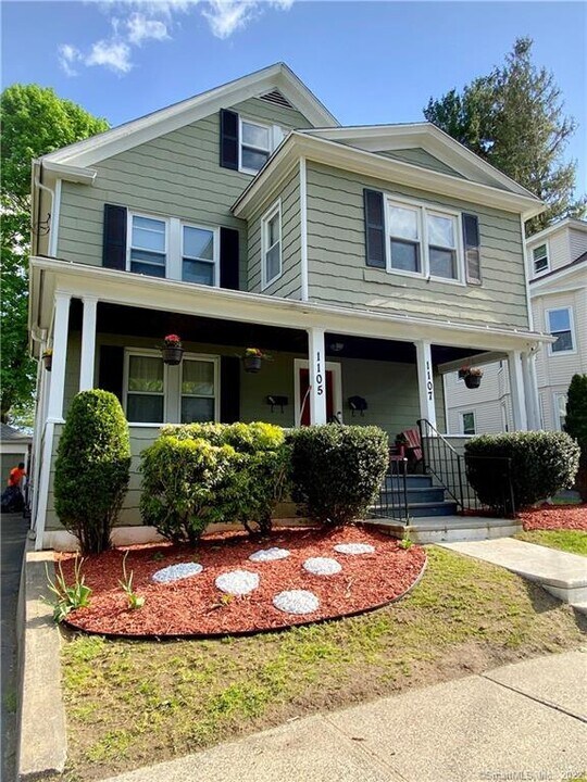 1105 Hillside Ave in Stratford, CT - Building Photo