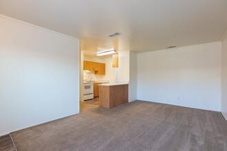 Delta View Apartments in Antioch, CA - Building Photo - Interior Photo