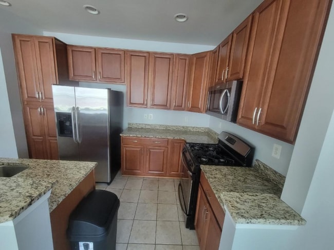5614 Virginia Ln in Oxon Hill, MD - Building Photo - Building Photo