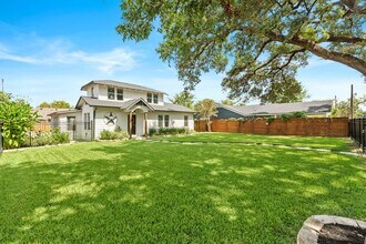 901 Melbourne St in Houston, TX - Building Photo - Building Photo