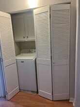 744 Walnut St in San Carlos, CA - Building Photo - Building Photo