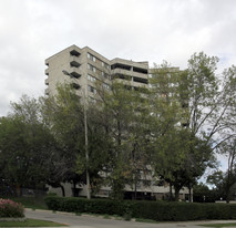 150 Neptune Dr Apartments