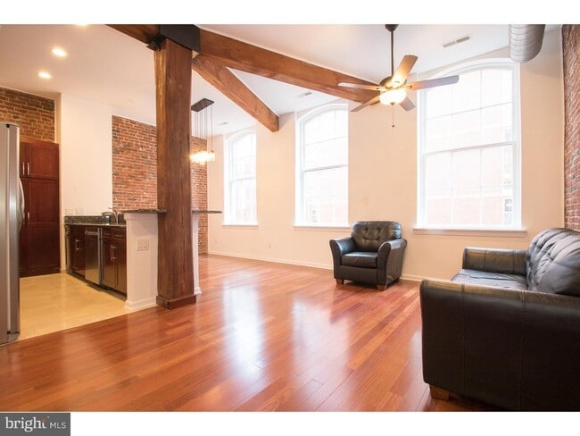 12 S Letitia St, Unit 302 in Philadelphia, PA - Building Photo - Building Photo