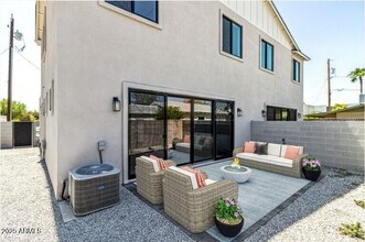 902 W Hazelwood St in Phoenix, AZ - Building Photo - Building Photo