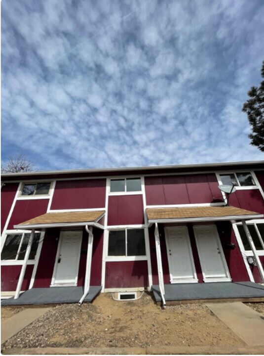 1321 Sable Blvd-Unit -1325 Sable in Aurora, CO - Foto de edificio
