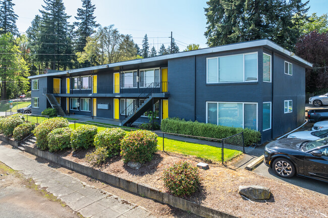 McGuern Apartments in Bremerton, WA - Building Photo - Building Photo
