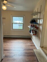 2 Sherwood Dr in Latham, NY - Building Photo - Building Photo