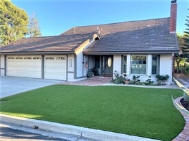 13025 Pomard Way in Poway, CA - Building Photo