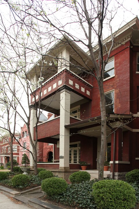 1204 2nd St in Louisville, KY - Building Photo