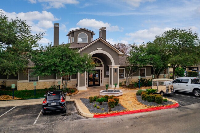 Summit at Salado Creek in San Antonio, TX - Building Photo - Building Photo