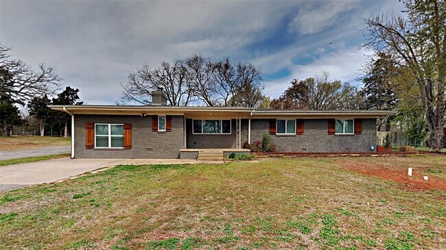 property at 1409 E Covell Rd