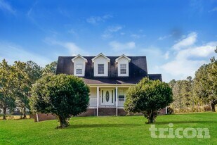 2355 Smith Rd in Smithfield, NC - Building Photo