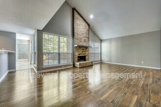 2211 Heritage Cir in Carrollton, TX - Building Photo - Building Photo