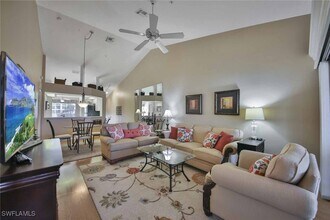 28068 Cavendish Ct in Bonita Springs, FL - Foto de edificio - Building Photo