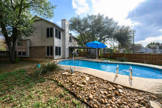 6723 Mary Todd Dr in San Antonio, TX - Building Photo - Building Photo