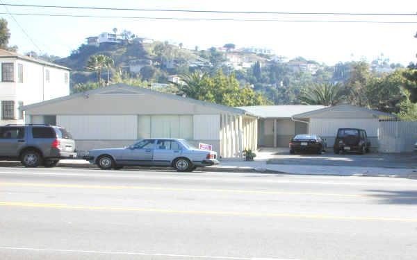 2222-2226 N Cahuenga Blvd in Los Angeles, CA - Building Photo - Building Photo