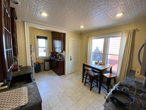 381 Highland Ave, Unit #2 in Somerville, MA - Building Photo - Building Photo