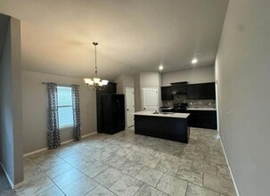 11541 SW 8th Cir, Unit 1 in Yukon, OK - Building Photo - Building Photo