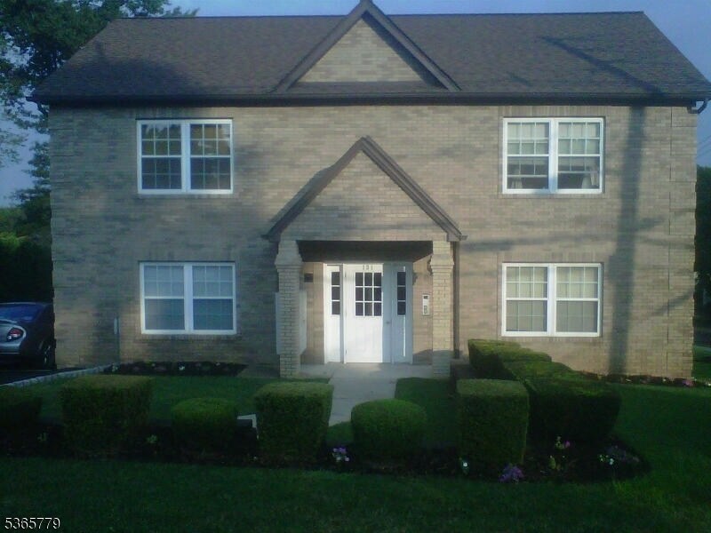 131 Passaic Ave in Nutley, NJ - Building Photo