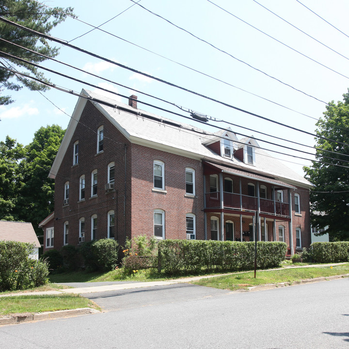 143 7th St in Turners Falls, MA - Building Photo