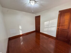 333 McClelland St in Bluff City, TN - Building Photo - Building Photo