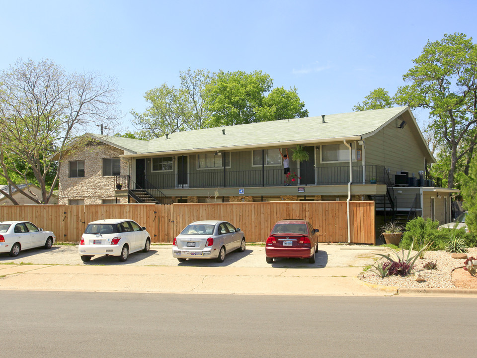 Mayfair Terrace Apartments in Austin, TX - Building Photo