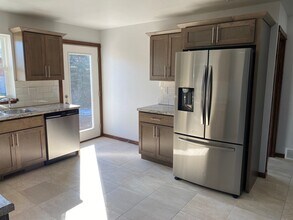 2014 Zimmer Dr in Manitowoc, WI - Building Photo - Building Photo