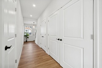 2219 Lebanon Dr in McKeesport, PA - Foto de edificio - Building Photo