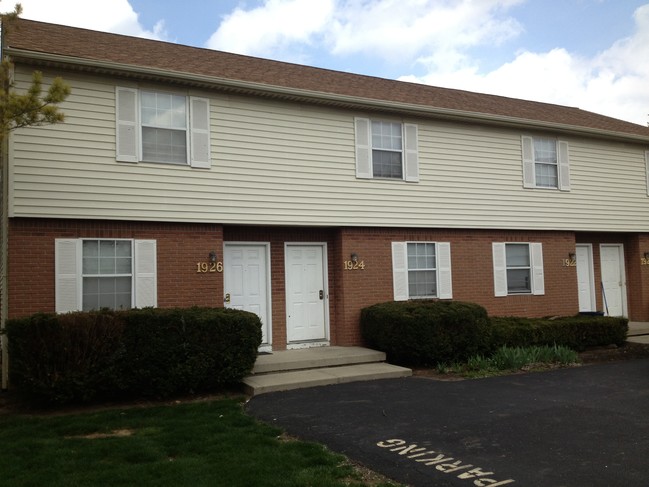 1912-1934 Slaton Ct in Columbus, OH - Building Photo - Building Photo