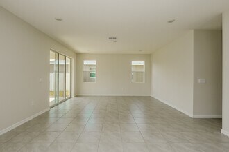 519 Spotted Slipper Pl in Ruskin, FL - Foto de edificio - Building Photo