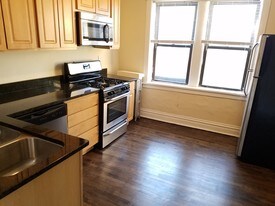 3600 W Sunnyside Ave, Unit 2 in Chicago, IL - Building Photo