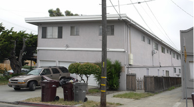 2800 Viola St in Oakland, CA - Building Photo - Building Photo