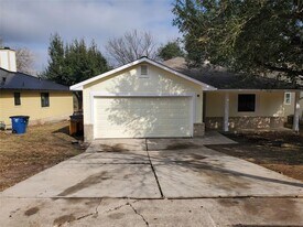 7209 Ritchie Dr in Austin, TX - Building Photo