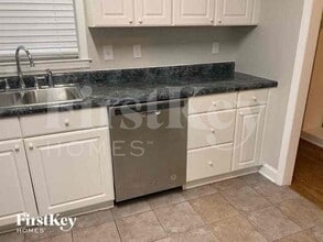 7031 Ridgebrook Dr in Charlotte, NC - Building Photo - Building Photo