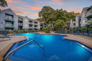 Park at Via Veneto in Jacksonville, FL - Building Photo