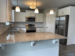 102 Wyatt Miles Ln in Toney, AL - Building Photo - Building Photo