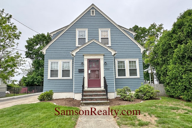 1082 Smith St in Providence, RI - Building Photo - Building Photo