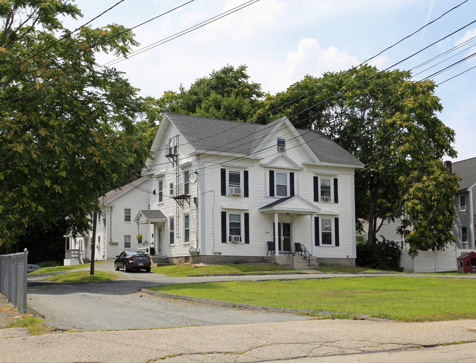 118 Congress St in Milford, MA - Foto de edificio