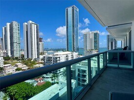 333 NE 24th St in Miami, FL - Building Photo