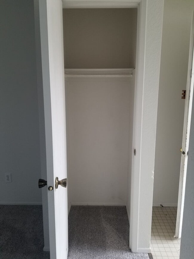 1009 S 17th Ave in Yakima, WA - Building Photo - Building Photo