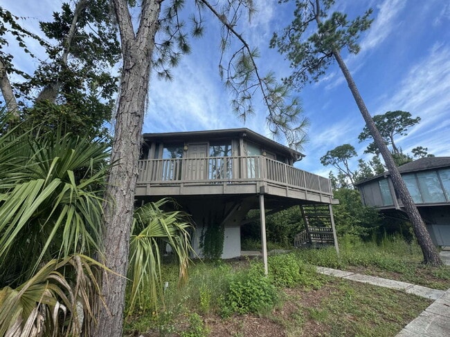 property at 2932 Marion Way