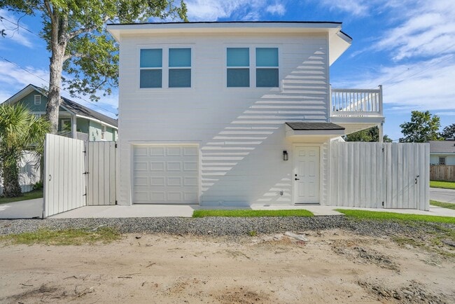 property at 773 E Duffy St