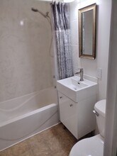 3411 N Windcrest Dr in Bloomington, IN - Building Photo - Building Photo