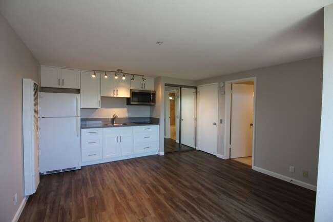 property at 227 Avenida Lobeiro