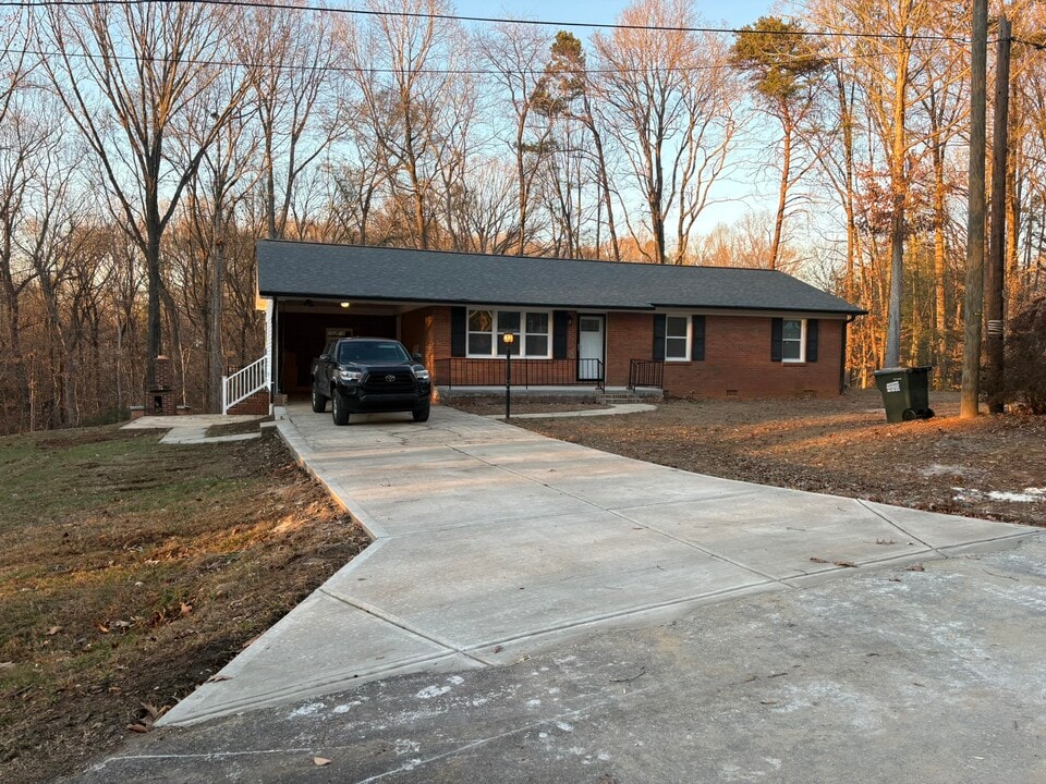 510 Short St in Mount Holly, NC - Building Photo