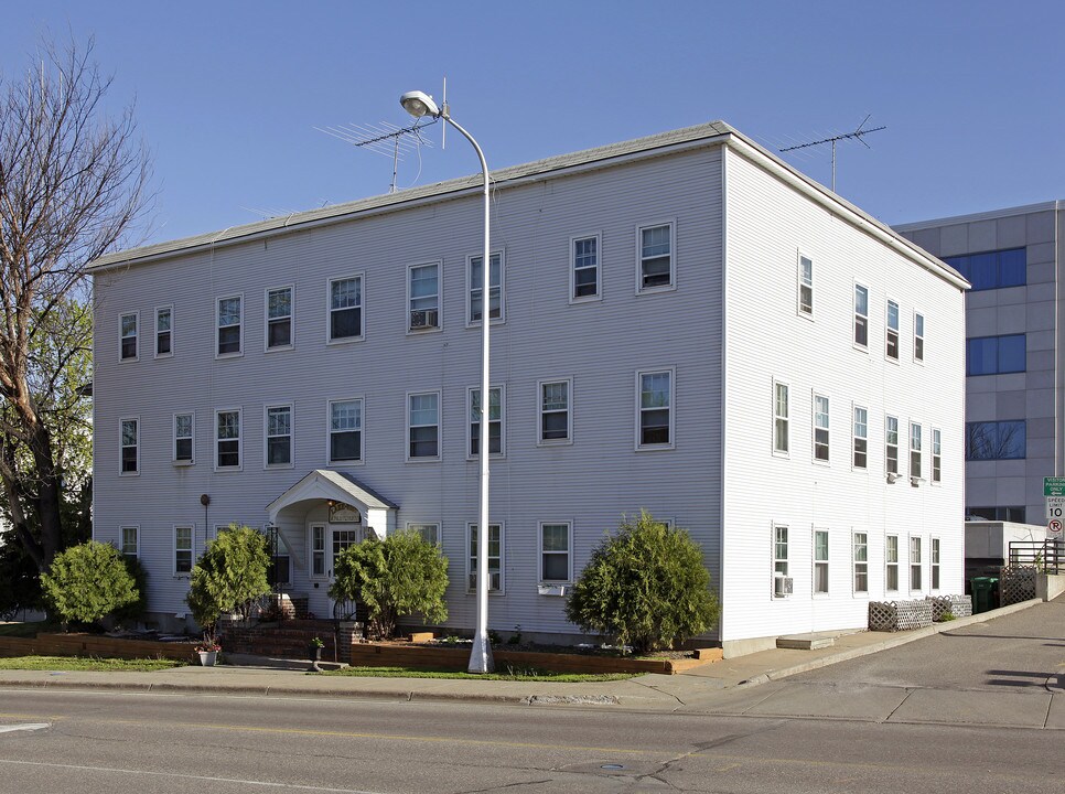 Lakeview Apartments in Buffalo, MN - Foto de edificio