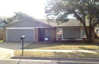 506 N Englewood Ave in Lubbock, TX - Building Photo