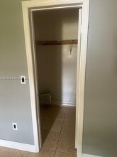 31 SW 8th Ct in Hallandale Beach, FL - Building Photo - Building Photo